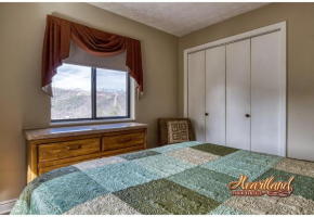 In The Heart Of Gatlinburg Condo 216 Walking distance to everything!